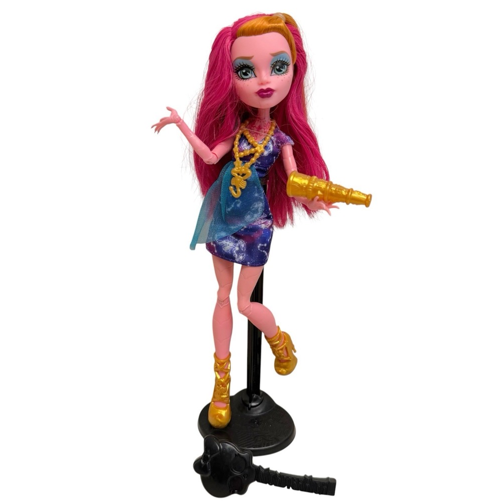2012 Monster High Gigi Grant Doll Freaky Field Day Trip NEAR Complete
